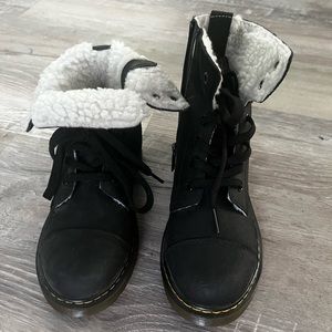 Size US3 kids Doc Martens. Fur inside